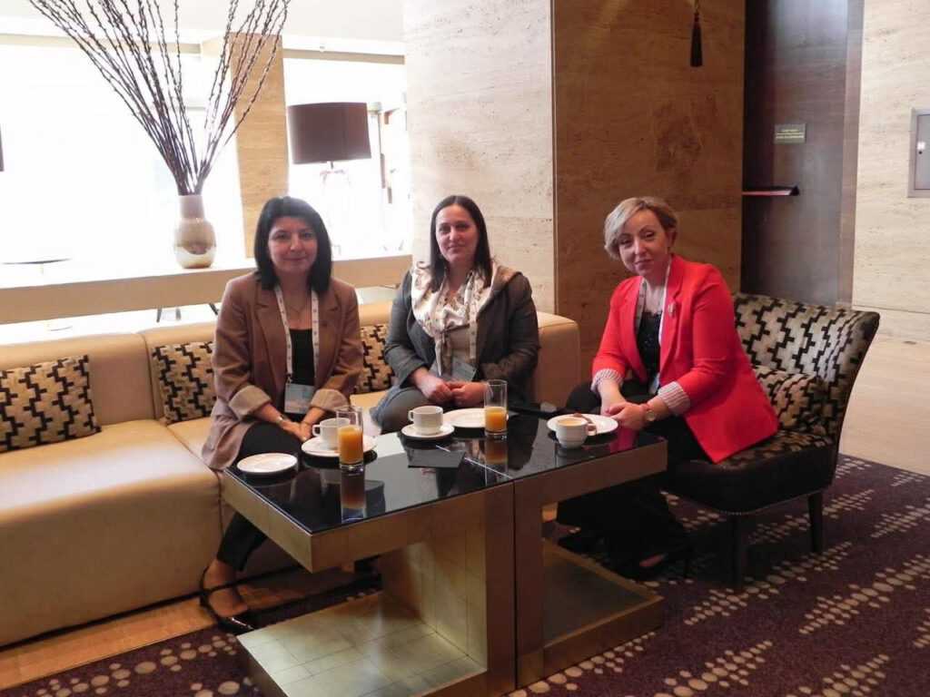 29667436-6b75-4d4d-b26a-e432a40e615c