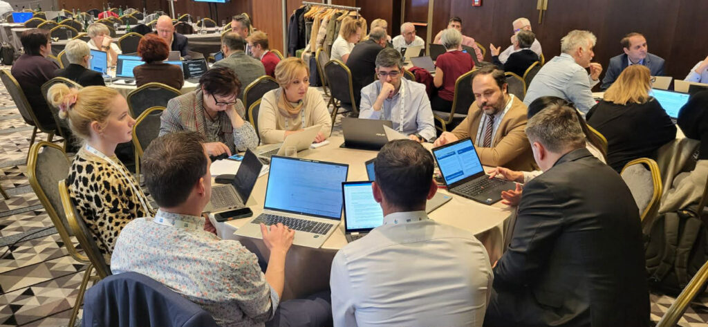 52cecee0-4d92-4f28-be8e-854c76a15da5