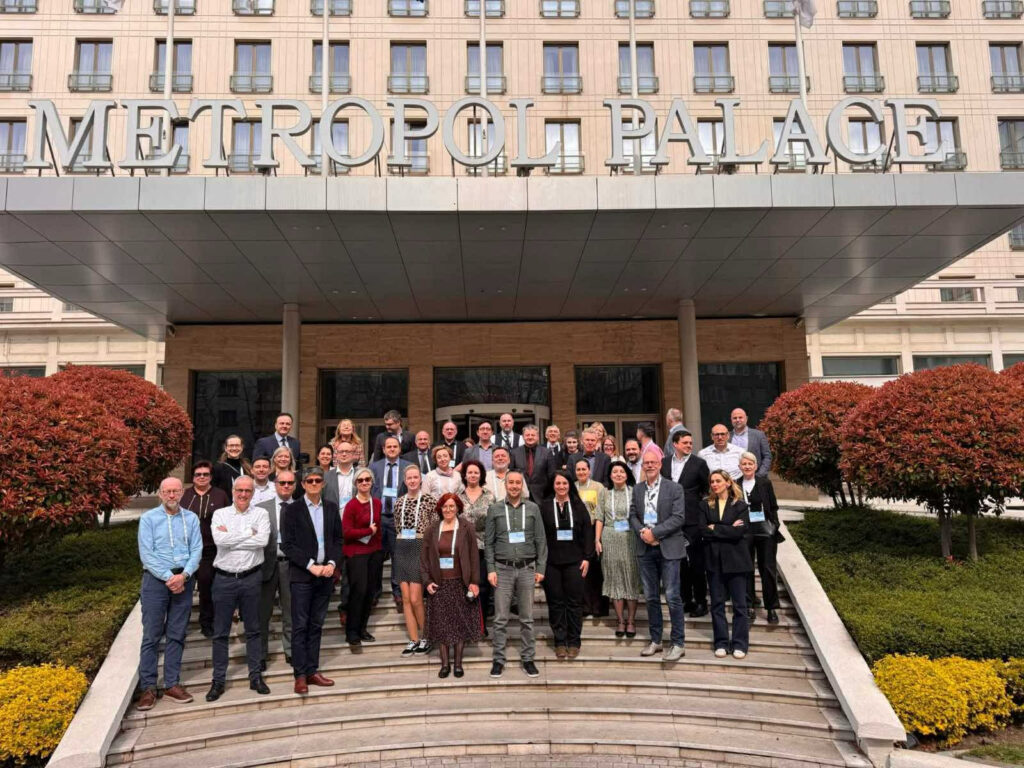 b3038c75-7fb4-4d5f-b969-310035641839